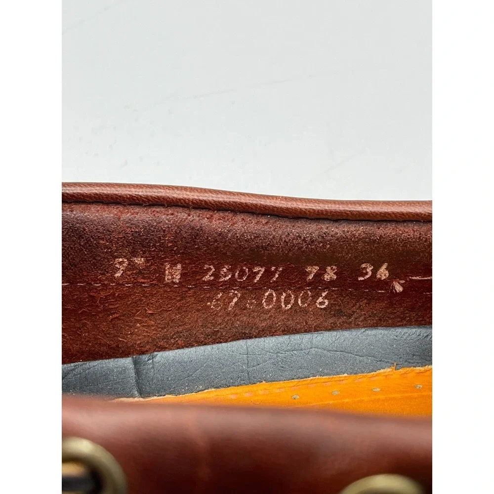 Timberland Classic 2-Eye Boat Shoes Men 9M Brown Leather Upper Lightweight 25077